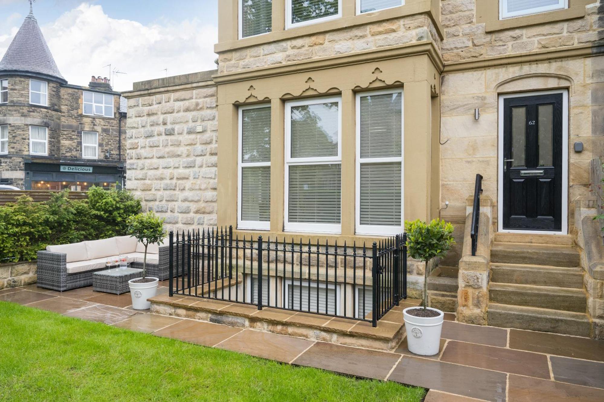 Sixtytwo By Harrogate Serviced Apartments Eksteriør bilde